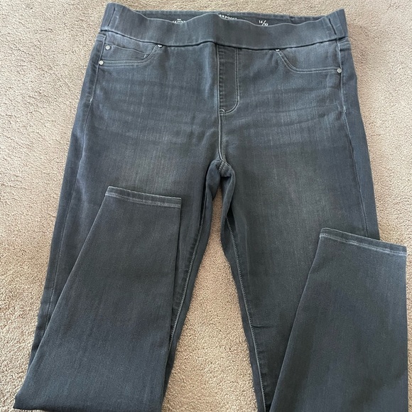 Women's Gray/Black Pull-on Jeans - Picture 1 of 1